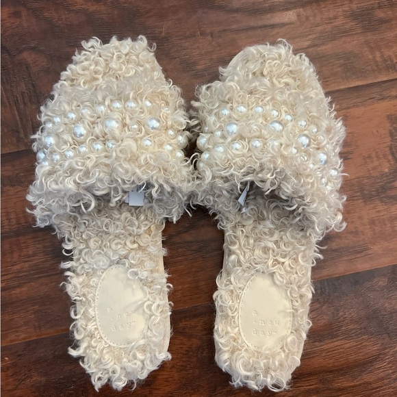 a new day Shoes - BRAND NEW SIZE 10 Embellished FUZZY Slippers